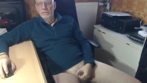 Pemue65 online show from 11-14-25, 08:13