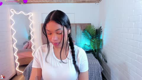 Snapshot of penelope_tay chatting on 12-17-24, 03:17 penelope online show from 12-17-24, 03:17