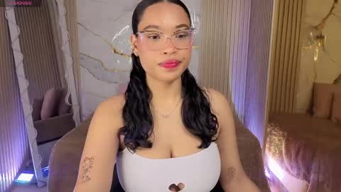 Snapshot of penelope_tay chatting on 04-17-26, 04:04 penelope online show from 04-17-26, 04:04