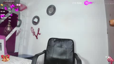 Snapshot of penelope_witts chatting on 12-06-24, 08:40 Penelope online show from 12-06-24, 08:40