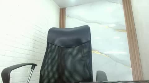 Snapshot of penelopee_rouse chatting on 10-25-25, 12:18 Penelopee Rouse online show from 10-25-25, 12:18