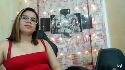 Snapshot of penelopeheart3 chatting on 02-27-25, 05:45 penelopeheart3 online show from 02-27-25, 05:45