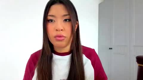 Adel online show from 02-06-26, 09:23