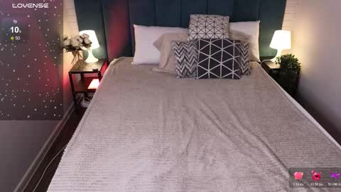 Hi  Im Peneloppa online show from 11-26-25, 10:00