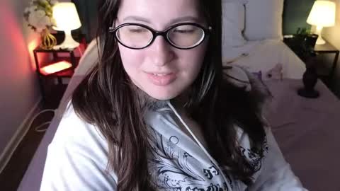 Snapshot of peneloppa_star chatting on 04-18-26, 09:37 Hi Im Peneloppa online show from 04-18-26, 09:37