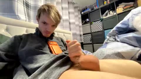 Penguin online show from 03-23-26, 05:39