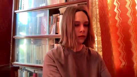 Snapshot of pennilinko chatting on 03-16-26, 06:17 Alya online show from 03-16-26, 06:17