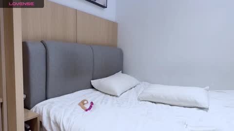 penny_coco online show from 12-16-25, 09:25