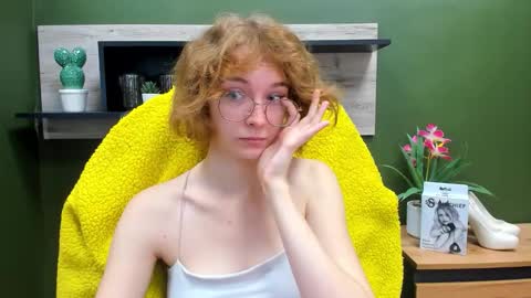 Snapshot of penny_lust chatting on 09-26-25, 06:50 Penny online show from 09-26-25, 06:50