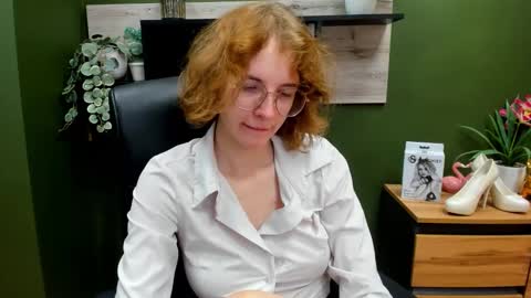 Snapshot of penny_lust chatting on 10-14-25, 06:25 Penny online show from 10-14-25, 06:25