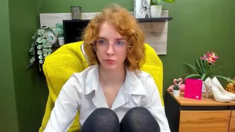 Snapshot of penny_lust chatting on 10-24-25, 06:32 Penny online show from 10-24-25, 06:32
