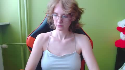 Snapshot of penny_lust chatting on 04-24-26, 06:27 Penny online show from 04-24-26, 06:27