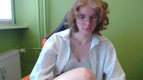 Snapshot of penny_lust chatting on 05-05-26, 06:21 Penny online show from 05-05-26, 06:21