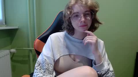 Snapshot of penny_lust chatting on 05-06-26, 06:30 Penny online show from 05-06-26, 06:30