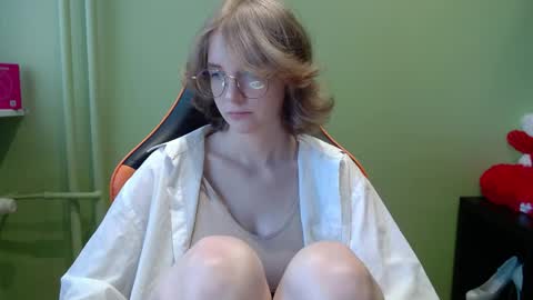 Snapshot of penny_lust chatting on 05-08-26, 06:30 Penny online show from 05-08-26, 06:30