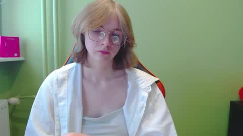 Snapshot of penny_lust chatting on 05-14-26, 06:42 Penny online show from 05-14-26, 06:42