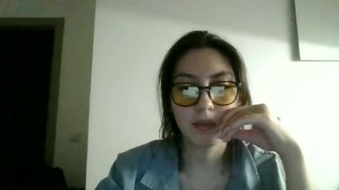 Snapshot of peony_a chatting on 06-27-26, 10:26 peony a online show from 06-27-26, 10:26