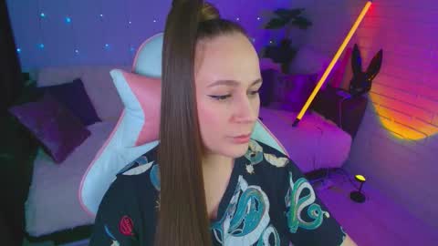 Dia  online show from 11-12-25, 07:35