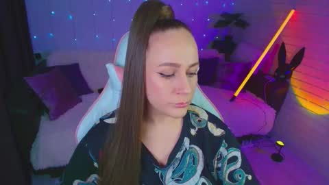 Dia  online show from 11-15-25, 04:14