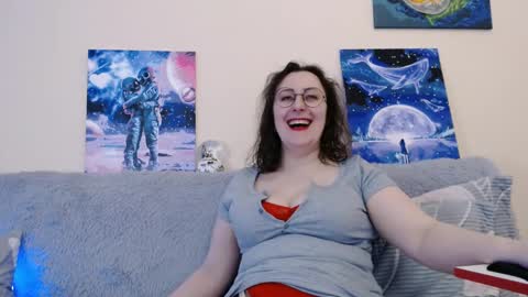 Snapshot of pepper_corn chatting on 01-20-25, 11:56 Olga and Kirill online show from 01-20-25, 11:56