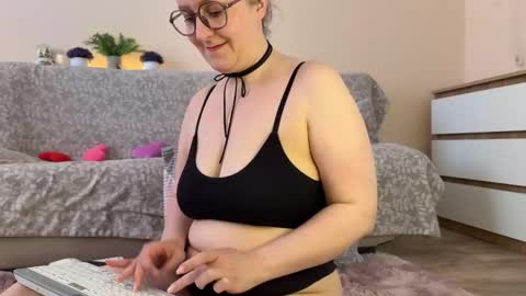 Olga and Kirill online show from 05-10-26, 01:05