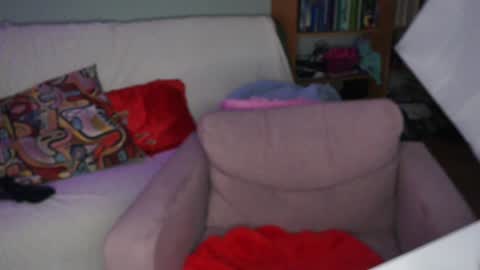 Olivia online show from 01-28-25, 01:18