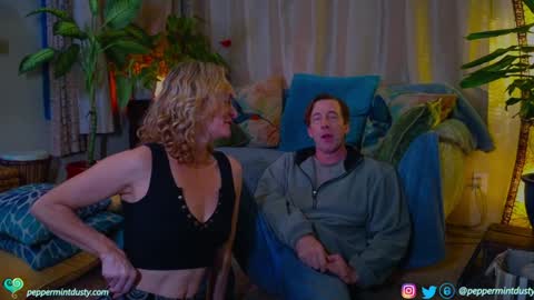 Peppermint and Dusty  online show from 12-05-24, 03:04