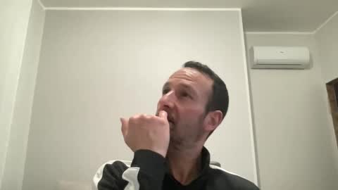 Snapshot of peppinslosqualo chatting on 01-12-25, 08:36 peppinslosqualo online show from 01-12-25, 08:36