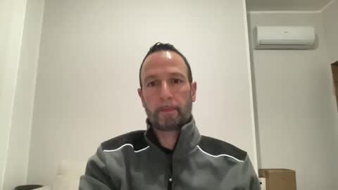 Snapshot of peppinslosqualo chatting on 02-19-25, 05:27 peppinslosqualo online show from 02-19-25, 05:27