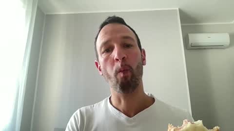 Snapshot of peppinslosqualo chatting on 03-02-25, 02:32 peppinslosqualo online show from 03-02-25, 02:32