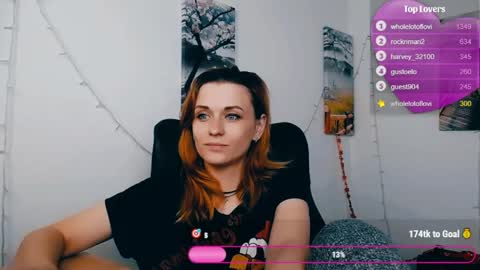 Mia online show from 05-10-26, 05:23