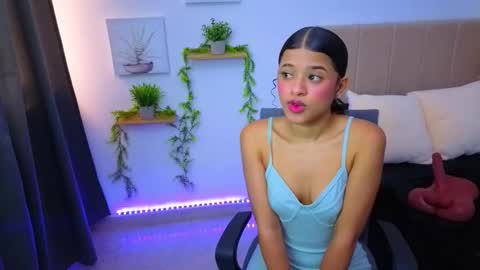 pequitasmedusa9 online show from 10-14-25, 07:03