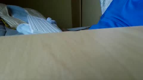 Snapshot of perales_12345 chatting on 03-22-26, 06:00 perales_12345 online show from 03-22-26, 06:00