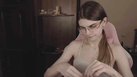 Farida online show from 12-29-24, 02:38