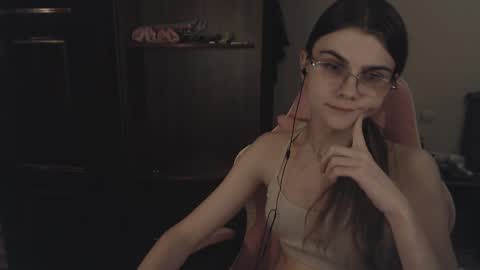 Farida online show from 02-16-25, 04:31