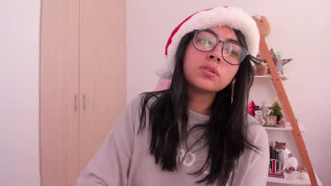 Sarah Ana Banana online show from 12-14-24, 05:58