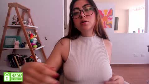 Sarah Ana Banana online show from 03-06-26, 05:09