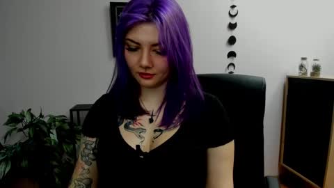 Gabbie online show from 12-15-24, 11:23