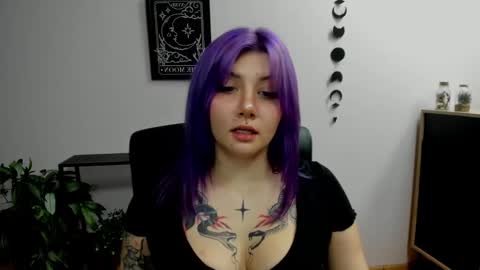 Gabbie online show from 12-18-24, 06:25