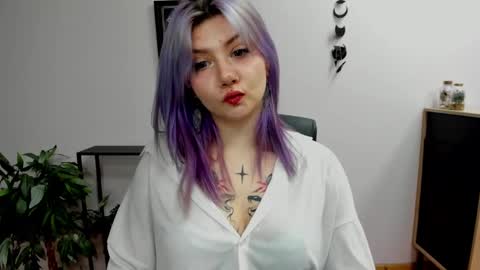 Gabbie online show from 01-22-25, 04:55