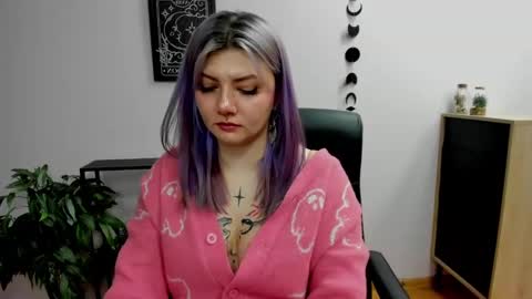 Gabbie online show from 02-06-25, 06:13