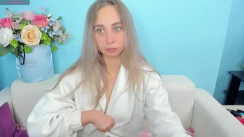 Julia online show from 05-12-26, 02:03