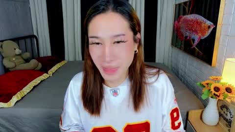 Chloe online show from 10-25-25, 12:40