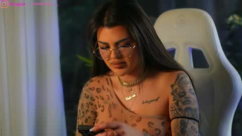 Dee online show from 12-20-24, 09:21