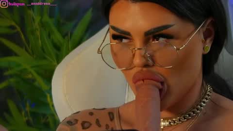 Dee online show from 12-20-24, 12:27