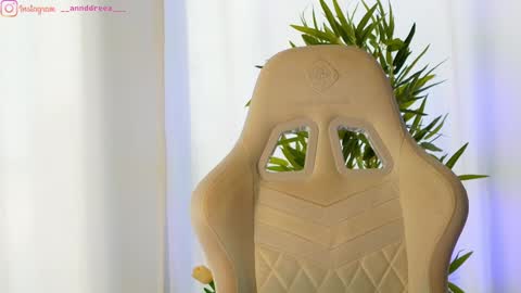 Dee online show from 03-07-25, 09:51