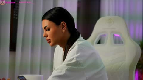 Snapshot of perfectt33n chatting on 03-13-26, 01:51 Dee online show from 03-13-26, 01:51