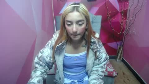 Snapshot of perla_red chatting on 02-01-25, 12:05 PERLA RED online show from 02-01-25, 12:05