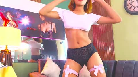 Snapshot of perla_st chatting on 02-27-25, 05:26 Perla online show from 02-27-25, 05:26