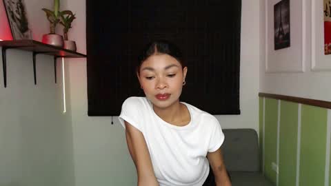 Snapshot of perla_st chatting on 11-08-25, 07:23 Perla online show from 11-08-25, 07:23